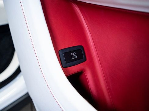 Used 2021 Rolls-Royce Cullinan Black Badge image 64