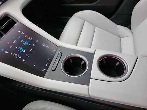 Certified 2022 Porsche Taycan 4S AWD/4WD image 27