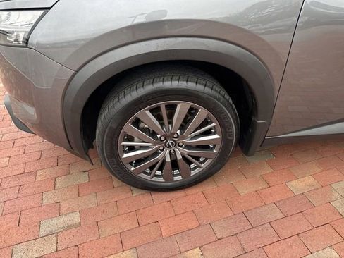 Used 2024 Nissan Pathfinder SL w/ SL Premium Package image 10