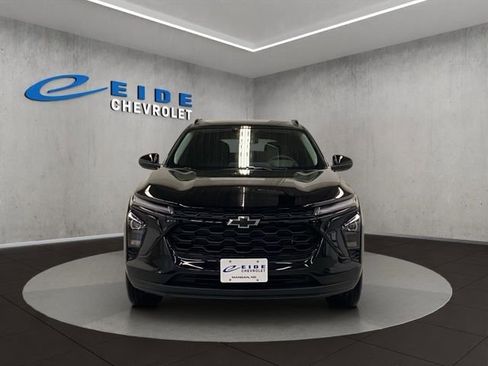 New 2026 Chevrolet Trax LT w/ Driver Confidence Package FWD image 9