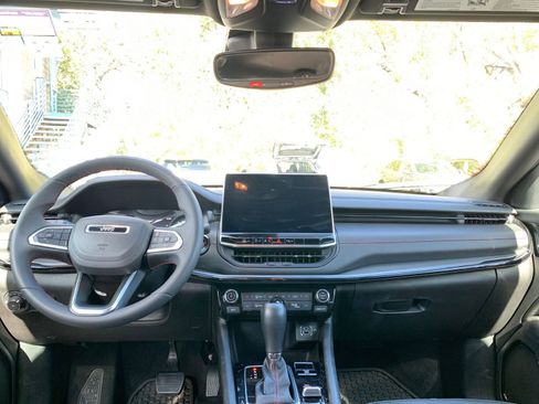 Used 2025 Jeep Compass Trailhawk w/ Trailer Tow Group image 31