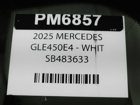 Used 2025 Mercedes-Benz GLE 450e 4MATIC image 39