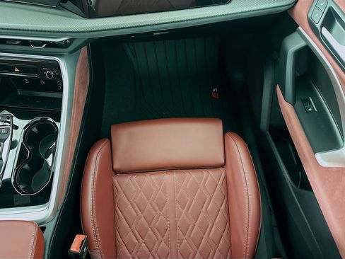 Used 2025 Audi SQ5 Premium Plus w/ Premium Plus Package image 21