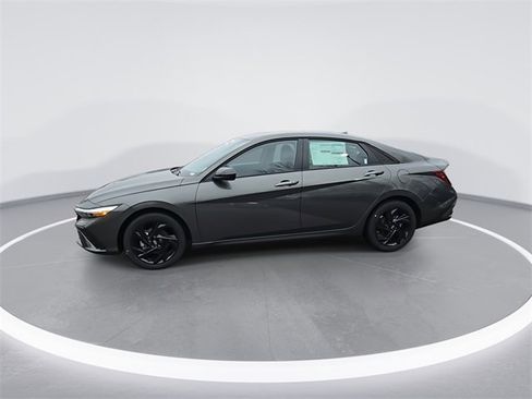 New 2026 Hyundai Elantra Sport image 4