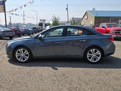 Used 2012 Chevrolet Cruze LTZ FWD image 4