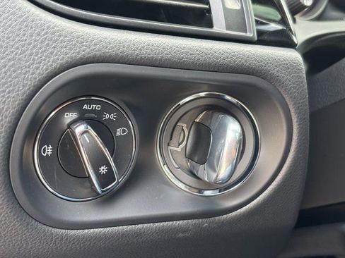 New 2026 Porsche Macan S image 25