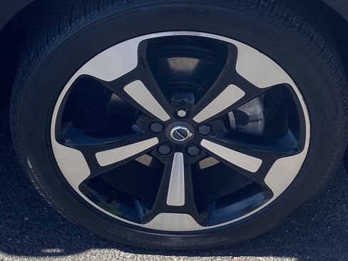 Used 2019 Volvo XC40 T4 Inscription FWD image 8