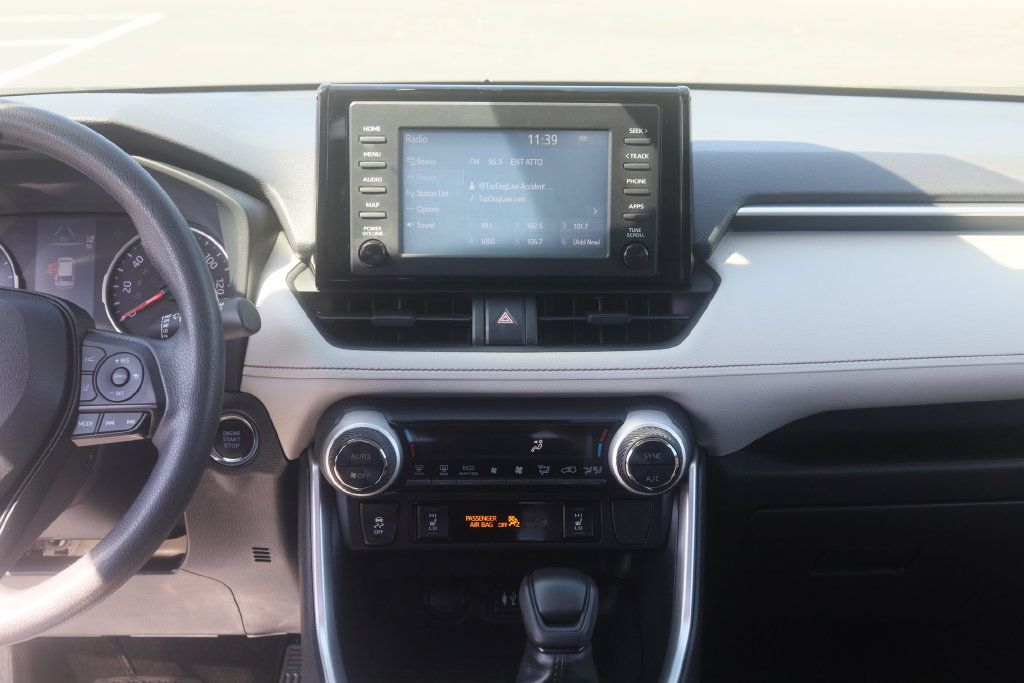 Certified 2019 Toyota RAV4 XLE AWD/4WD image 18