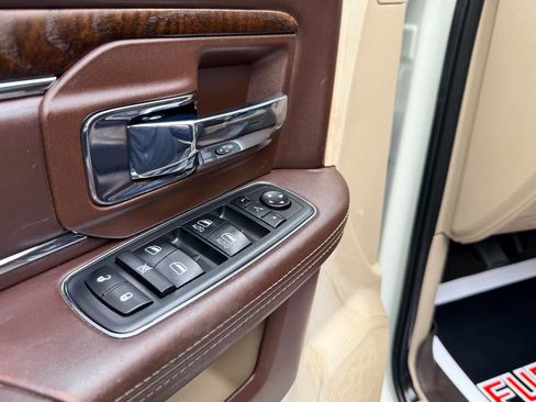 Used 2018 RAM 3500 Laramie Longhorn image 19