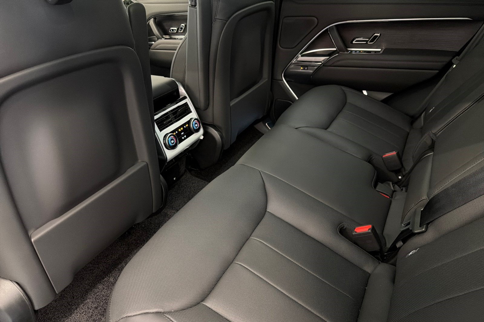 New 2027 Land Rover Range Rover SE AWD/4WD image 25