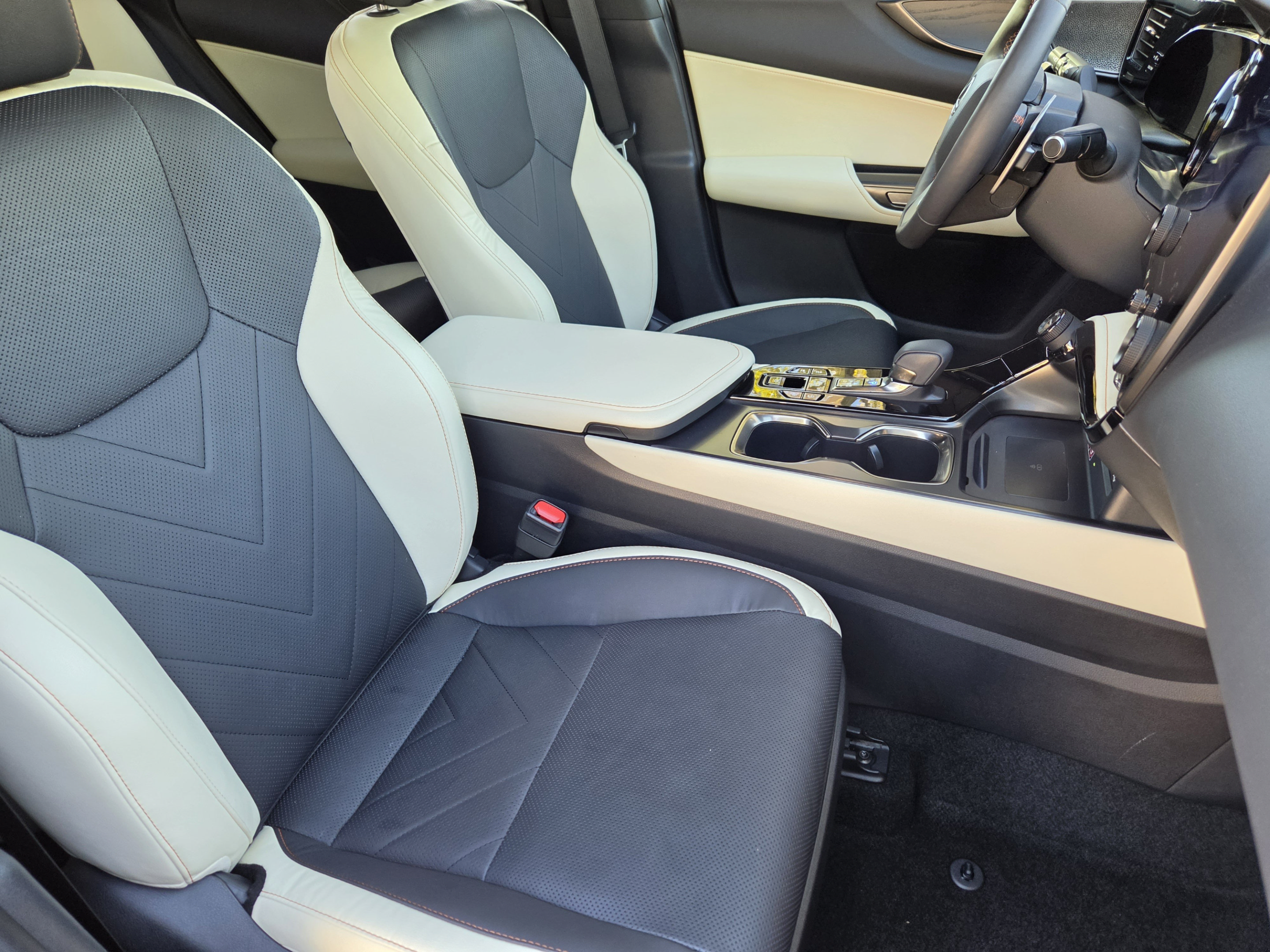 Used 2024 Lexus NX 350 AWD w/ Vision Package image 6