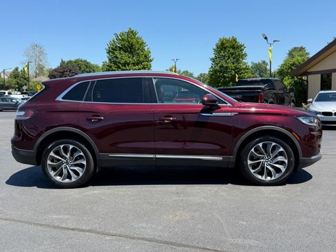 Used 2023 Lincoln Nautilus Reserve AWD/4WD image 9