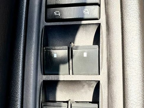 Used 2017 Chevrolet Traverse LT AWD/4WD image 25