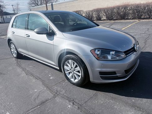 Used 2016 Volkswagen Golf S image 7
