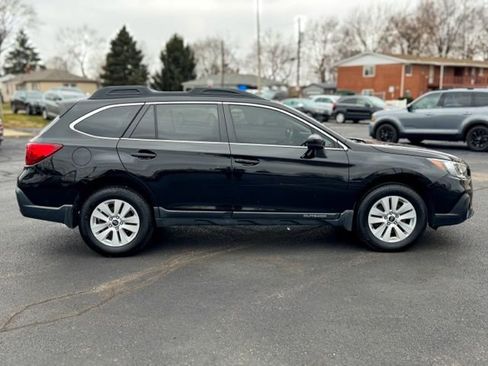 Used 2018 Subaru Outback 2.5i Premium image 9