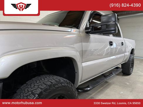 Used 2006 Chevrolet Silverado 2500 LT w/ Onstar Plus Package image 2