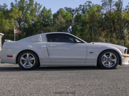Used 2007 Ford Mustang GT Premium image 9
