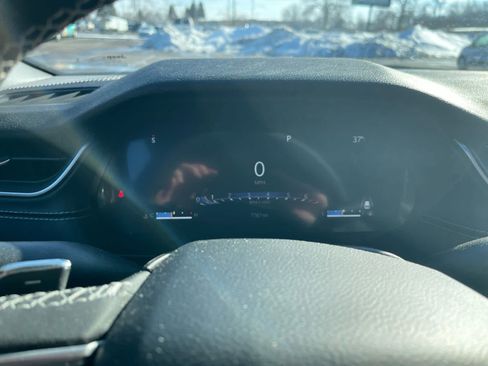 Used 2023 Jeep Grand Cherokee L Laredo image 8