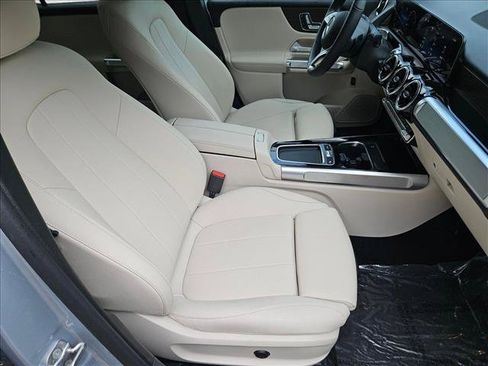 Used 2026 Mercedes-Benz GLB 250 image 18