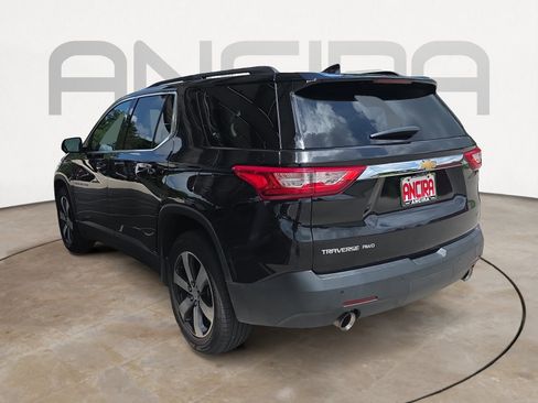 Used 2020 Chevrolet Traverse LT w/ LT Premium Package AWD/4WD image 6