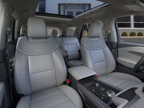 New 2026 Ford Explorer Active AWD/4WD image 10