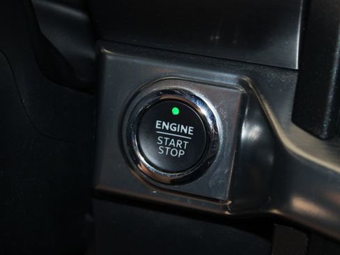 Used 2023 Ford F150 Lariat image 29
