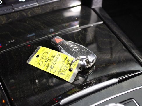 Used 2013 Mercedes-Benz E 350 Sedan image 24
