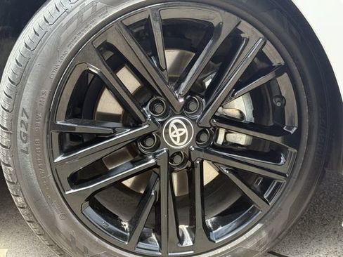Used 2025 Toyota Camry SE FWD image 10