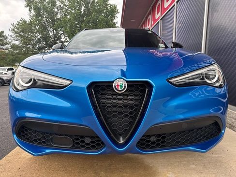 Used 2023 Alfa Romeo Stelvio Veloce AWD/4WD image 8