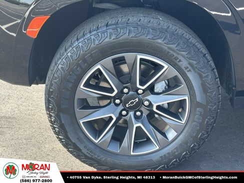 Certified 2024 Chevrolet Tahoe Z71 w/ Luxury Package AWD/4WD image 8