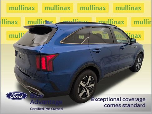Used 2022 Kia Sorento S w/ Panoramic Sunroof Package FWD image 3