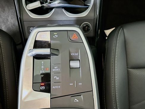 Used 2025 BMW X2 xDrive28i image 24