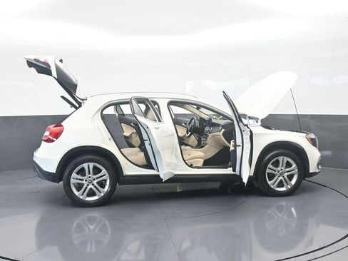 Used 2018 Mercedes-Benz GLA 250 image 74