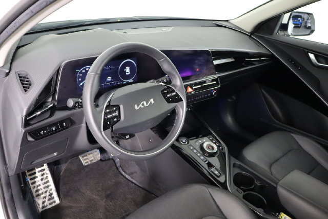 Certified 2023 Kia Niro Wave FWD image 25