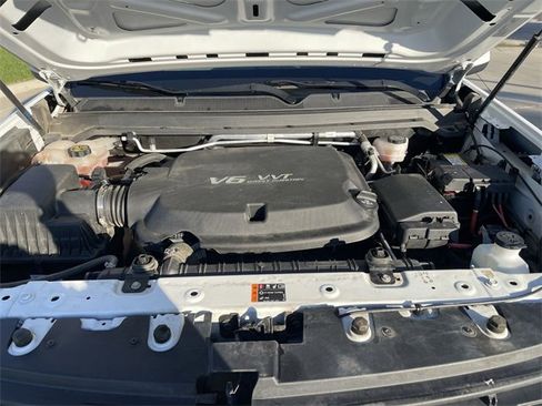 Used 2022 Chevrolet Colorado W/T w/ Custom Special Edition image 27