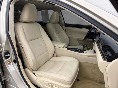 Used 2015 Lexus ES 350 w/ Luxury Package FWD image 30