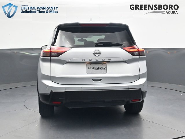 Used 2025 Nissan Rogue SV FWD image 6