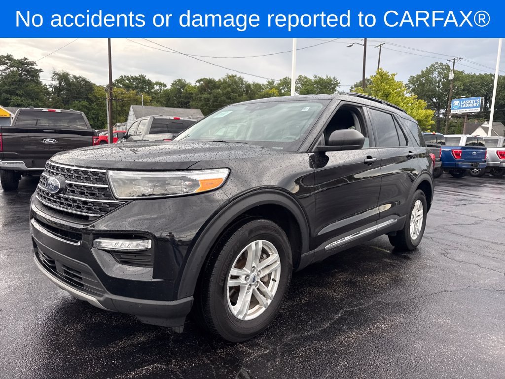 Used 2024 Ford Explorer XLT w/ Equipment Group 202A AWD/4WD image 2