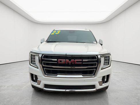 Used 2023 GMC Yukon SLT w/ SLT Premium Package AWD/4WD image 2
