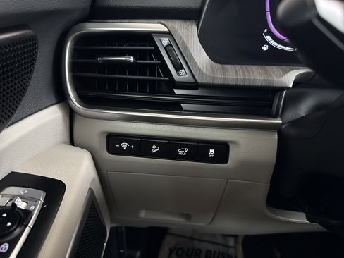 Used 2023 Kia Telluride EX w/ EX Captain's Chair Package image 23