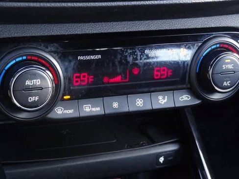 Used 2023 Kia Forte GT-Line w/ GT-Line Premium Package image 32