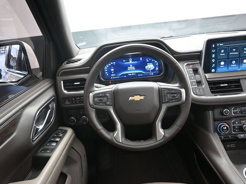 Used 2023 Chevrolet Tahoe LT w/ Luxury Package RWD image 29