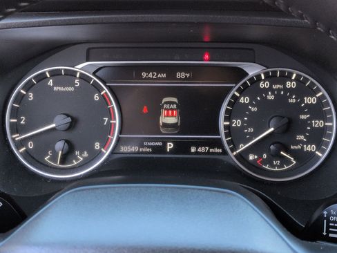 Used 2025 Nissan Rogue SV image 17