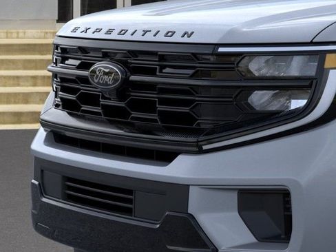 New 2026 Ford Expedition Max Platinum image 17