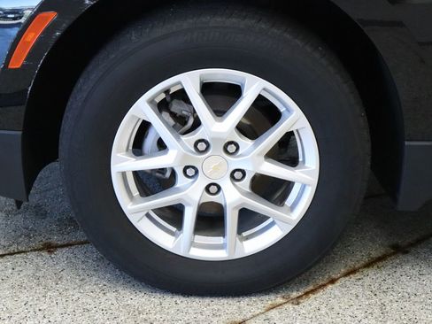 Used 2023 Chevrolet Equinox LT w/ Driver Convenience Package AWD/4WD image 11