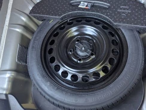 Used 2024 Chevrolet Malibu LT FWD image 13