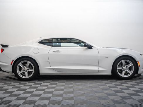 Used 2023 Chevrolet Camaro LT RWD image 4