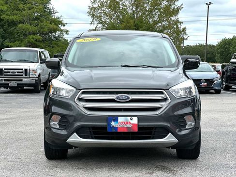 Used 2019 Ford Escape SE FWD image 10