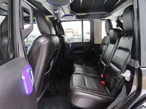 Used 2020 Jeep Wrangler Unlimited Sahara w/ Cold Weather Group image 20