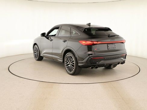 Certified 2025 Audi SQ5 Prestige image 4